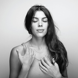 Image du média "NOT EVEN HAPPINESS de Julie BYRNE"