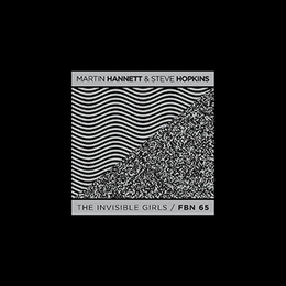 Image du média "THE INVISIBLE GIRLS de Martin HANNETT & STEVE HOPKINS"