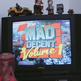 Image du média "MAD DECENT, VOLUME 1"