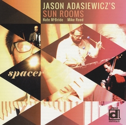 Image du média "SPACER de Jason ADASIEWICZ'S SUN ROOMS"