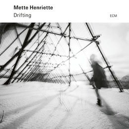 Image du média "DRIFTING de Mette HENRIETTE"