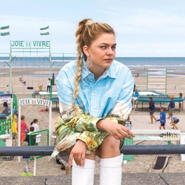 Image du média "JOIE DE VIVRE de LOUANE"