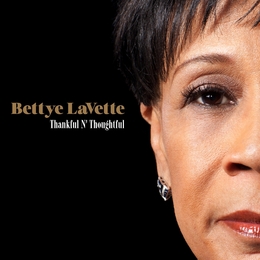 Image du média "THANKFUL N' THOUGHTFUL de Bettye LAVETTE"