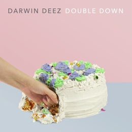 Image du média "DOUBLE DOWN de Darwin DEEZ"