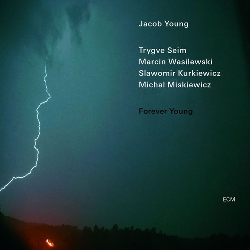 Couverture FOREVER YOUNG de Jacob YOUNG