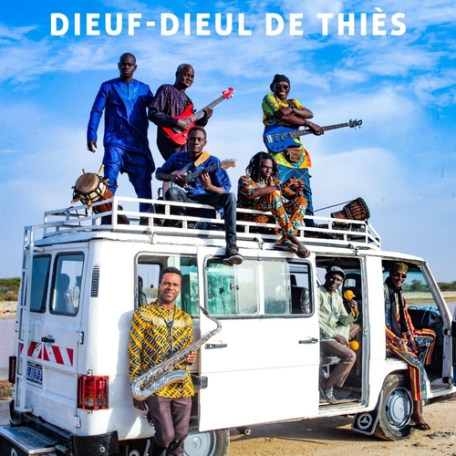 Couverture DIEUF-DIEUL DE THIÈS de DIEUF-DIEUL DE THIÈS