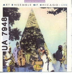 Image du média "LIVE AT MANDEL HALL de ART ENSEMBLE OF CHICAGO"