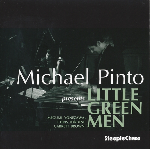 Couverture LITTLE GREEN MAN de Michael PINTO