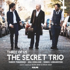 Couverture THREE OF US de THE SECRET TRIO