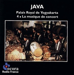 Image du média "JAVA: PALAIS ROYAL DE YOGYAKARTA 4 - LA MUSIQUE DE CONCERT"