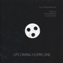 Image du média "UPCOMING HURRICANE de Pascal NIGGENKEMPER"