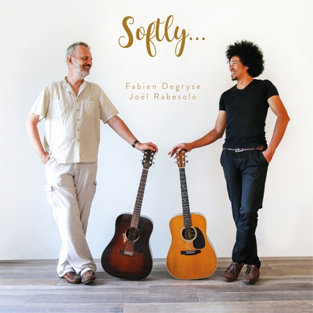 Couverture SOFTLY... de Fabien DEGRYSE/JOËL RABESOLO