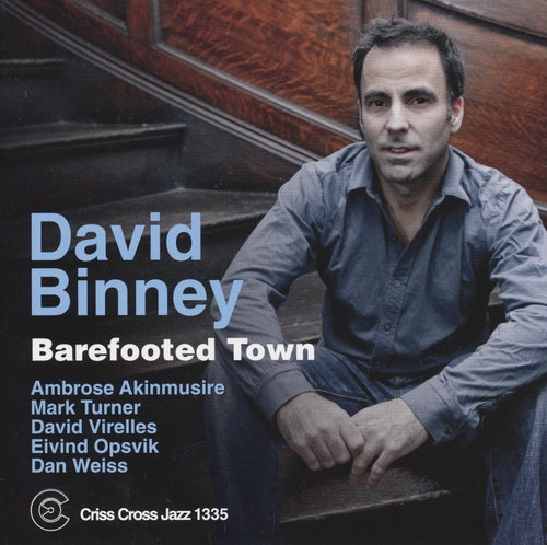 Couverture BAREFOOTED TOWN de David BINNEY