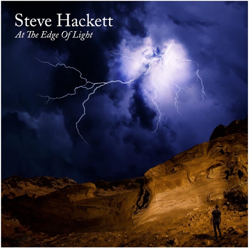 Couverture AT THE EDGE OF LIGHT de Steve HACKETT