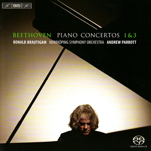 Couverture CONCERTO PIANO 1,3 de Ludwig van BEETHOVEN