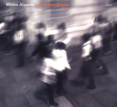 Couverture HER FIRST DANCE de Misha ALPERIN