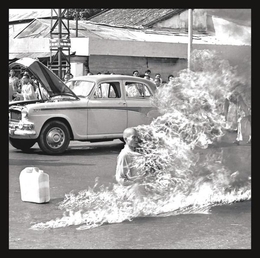 Image du média "RAGE AGAINST THE MACHINE (20TH ANNIVERSARY EDITION) de RAGE AGAINST THE MACHINE"