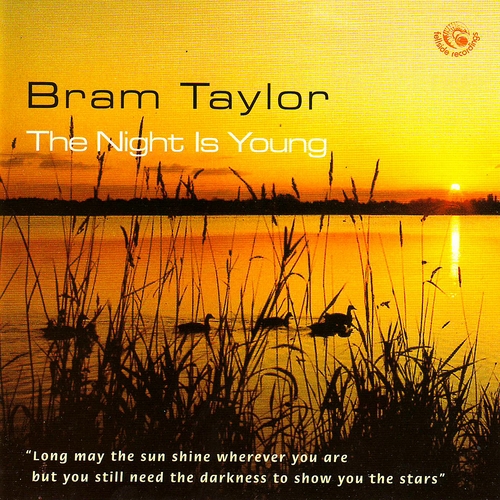 Couverture THE NIGHT IS YOUNG de Bram TAYLOR