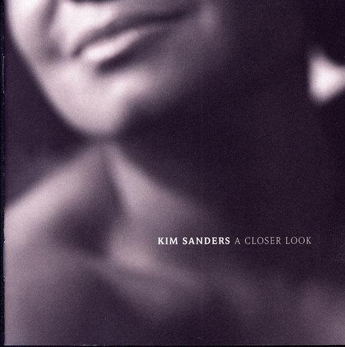 Couverture A CLOSER LOOK de Kim SANDERS