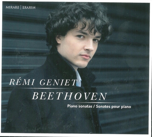 Couverture SONATE PIANO 2,9,14,31 OP.2,14,27,110 de Ludwig van BEETHOVEN