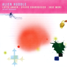 Image du média "ALIEN HUDDLE de Lotte ANKER/COUVOISIER/MORI"