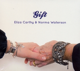 Image du média "GIFT de Eliza CARTHY & NORMA WATERSON"