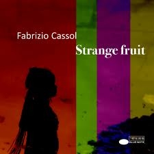 Image du média "STRANGE FRUIT de Fabrizio CASSOL"