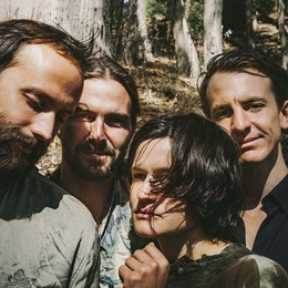 Image du média "TWO HANDS de BIG THIEF"