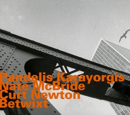 Image du média "BETWIXT de Pandelis KARAYORGIS/MCBRIDE/NEWTON"