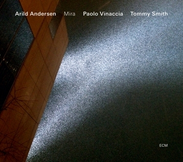 Couverture MIRA de Arild ANDERSEN/PAOLO VINACCIA/TOMMY SMITH