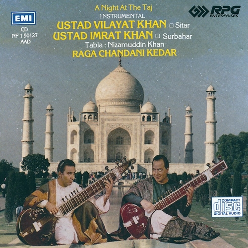 Couverture A NIGHT AT THE TAJ de Vilayat KHAN & IMRAT KHAN