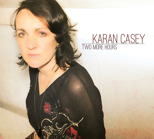 Couverture TWO MORE HOURS de Karan CASEY