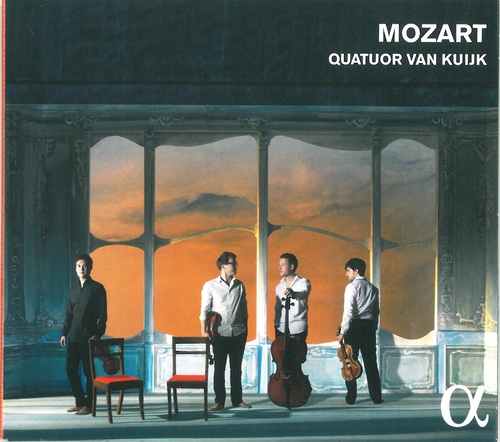 Couverture QUATUOR CORDES 16,19 / DIVERTIMENTO K.136 de Wolfgang Amadeus MOZART