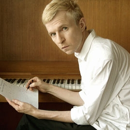 Image du média "BURY THE HATCHET de Jay-Jay JOHANSON"