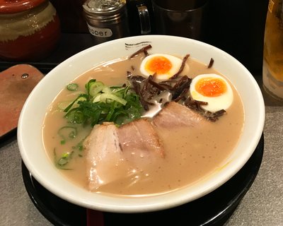 Hakata tonkotsu, ramen de Hakata (Kyushu) – Anne-Sophie De Sutter