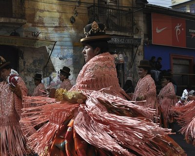 Bolivie: danseurs lors d'un festival à La PAZ