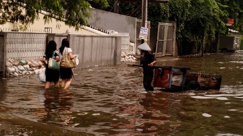 Jakarta sous eau - photo Seika - creative commons