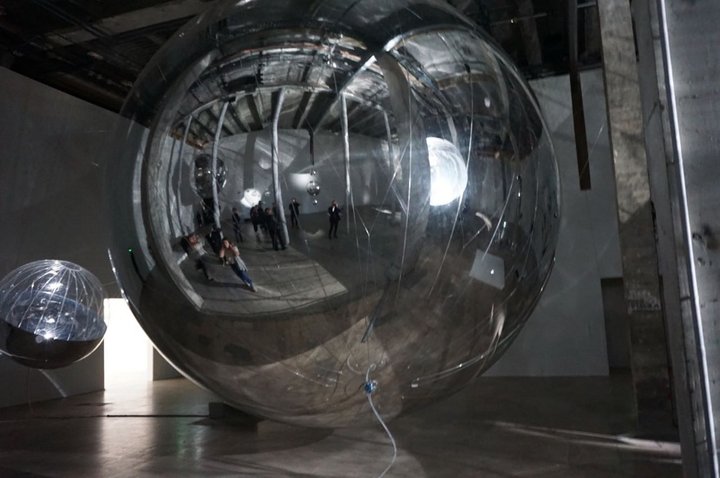 "On Air", THERMODYNAMIC IMAGINARY 3 - (c) Tomás Saraceno - Palais de Tokyo