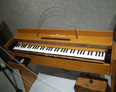 Ondes_Martenot_(1960).jpg