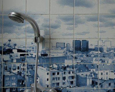 Sous la douche, le ciel - (c) Effi & Amir - CVB / La chose à trois jambes