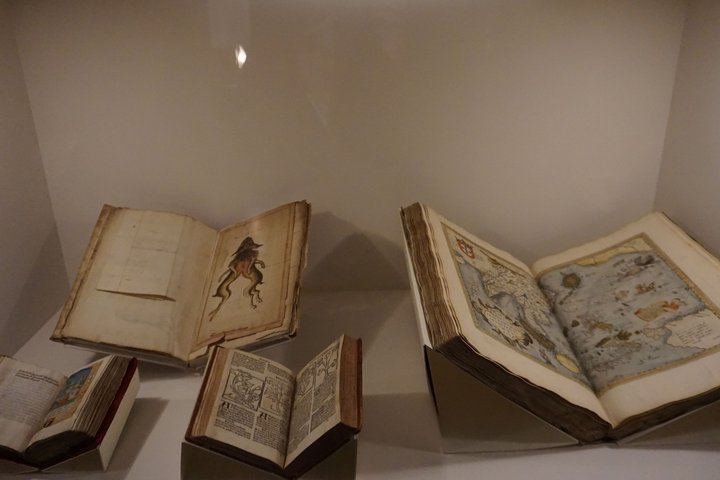 exposition Memento, BAM Mons - manuscrits