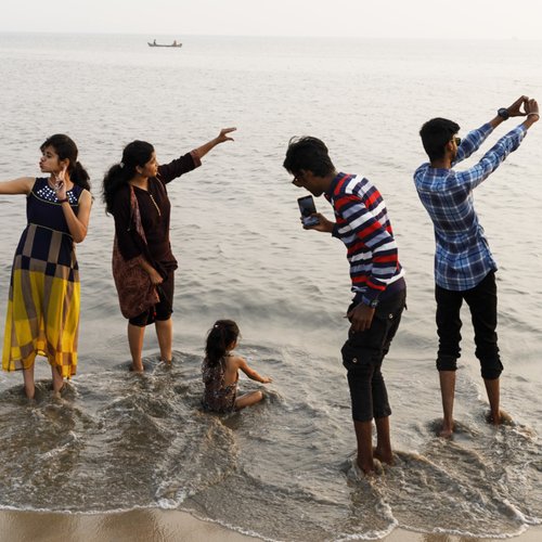 martin parr - death by selfie.jpg